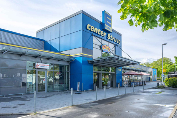 Anchor tenant EDEKA at Eidelstedt retail park in Hamburg. /// credit: Union Investment